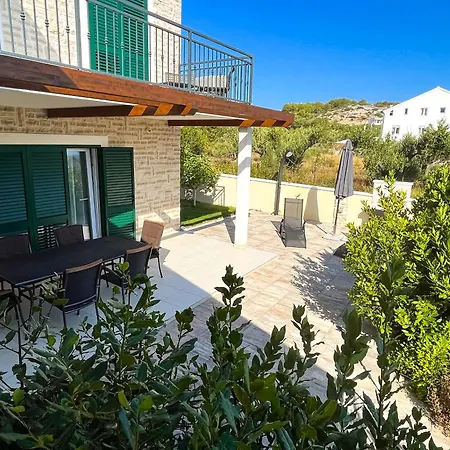 Apartman Dovolena Bez Starosti - Murter Betina (Sibenik-Knin)