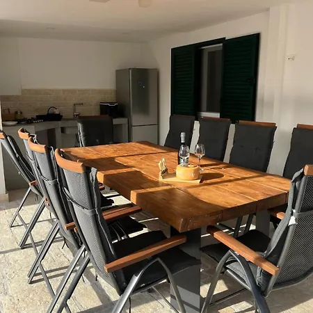 Dovolená Bez Starostí - Murter Apartman *