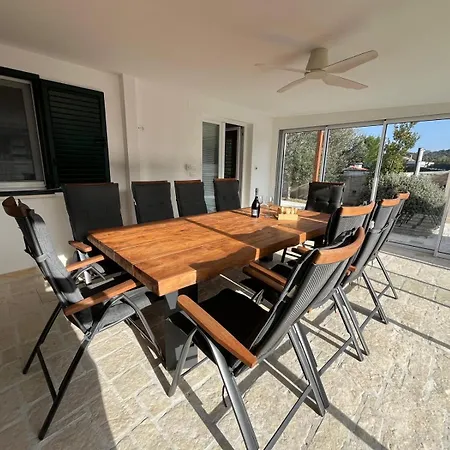 Apartman Dovolena Bez Starosti - Murter *