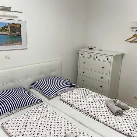 Dovolena Bez Starosti - Murter * Betina (Sibenik-Knin)