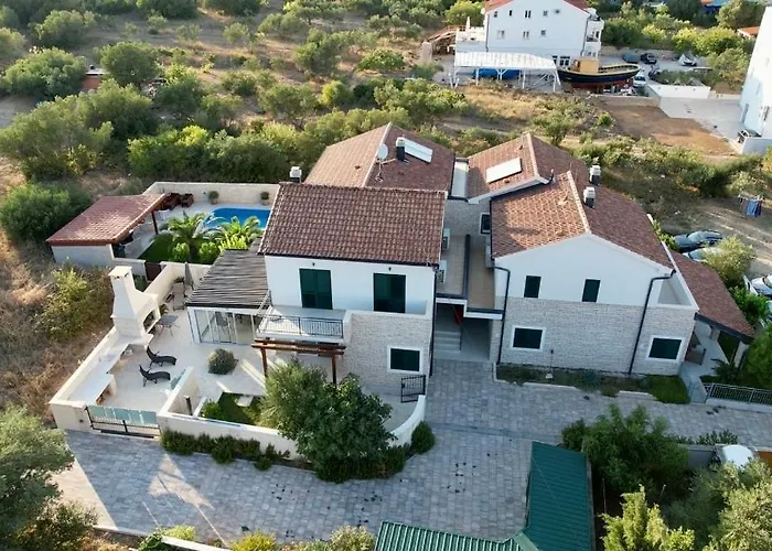 Dovolena Bez Starosti - Murter * Бетина