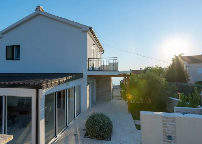 Dovolena Bez Starosti - Murter Апартаменты