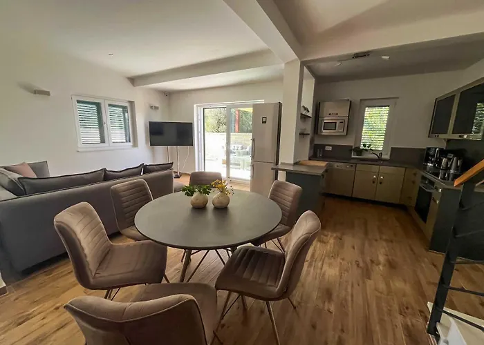 Dovolena Bez Starosti - Murter Апартаменты Бетина