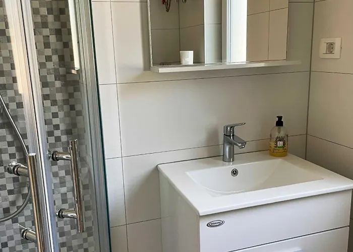 Dovolena Bez Starosti - Murter בטינה